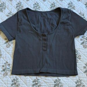 Super Soft and Flattering Aero Top- Size Large